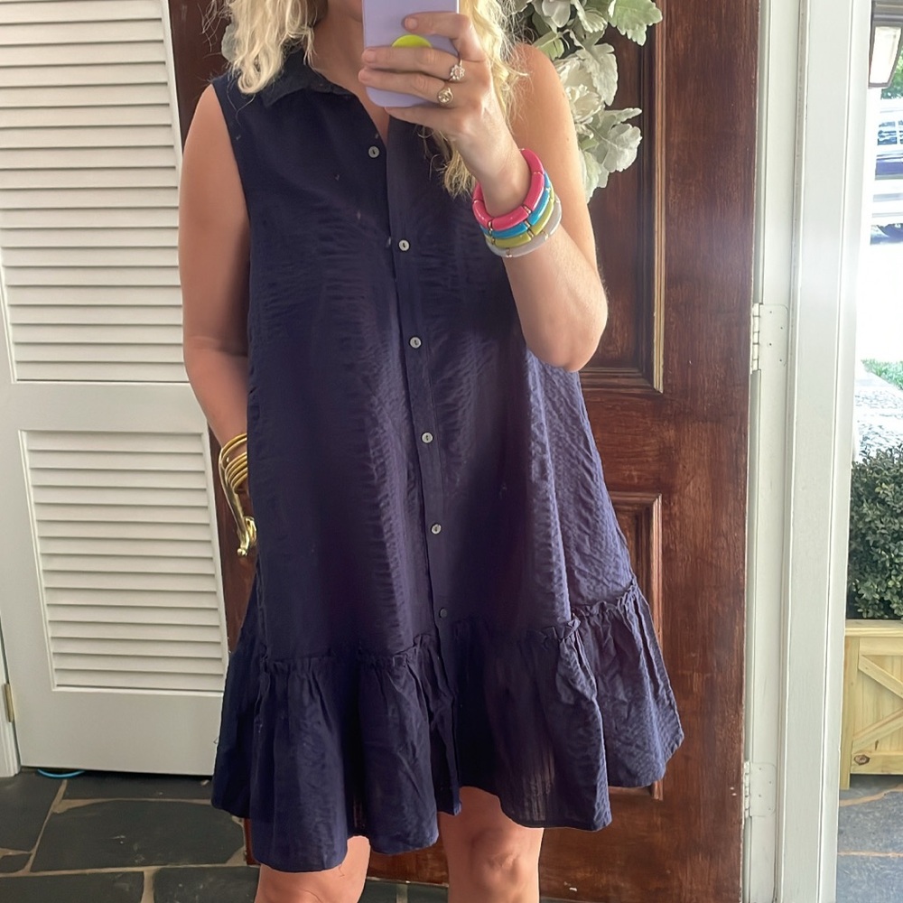 Gently worn, size M. Crown & Ivy Navy Mini shirtdress